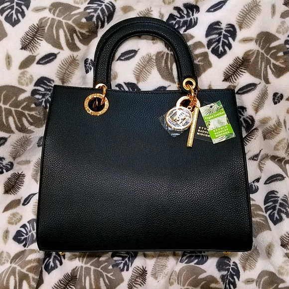 Badgley Mischka Handbags - Badgley Mischka black satchel